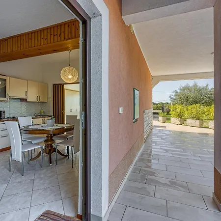 Olive Garden Apartment