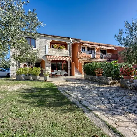 Olive Garden Appartamento Rovigno